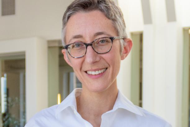 Photo of Lou Bennett